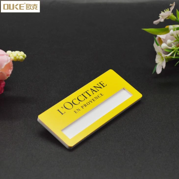Wholesale Customized Cheap Yellow Acrylic Badge